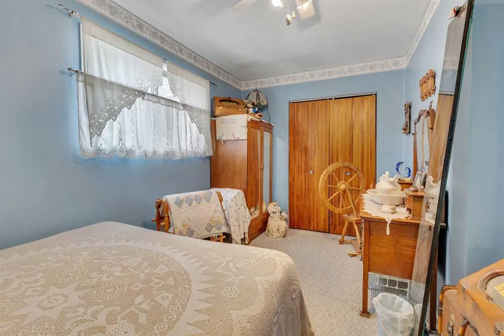 8128 Bowglen Crescent NW