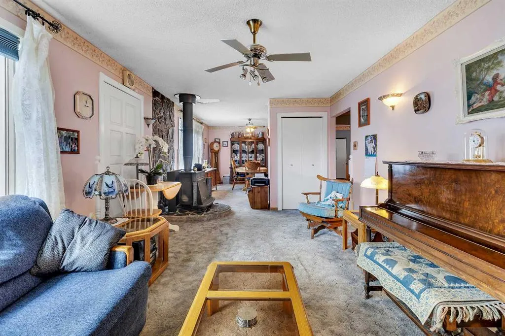 8128 Bowglen Crescent NW