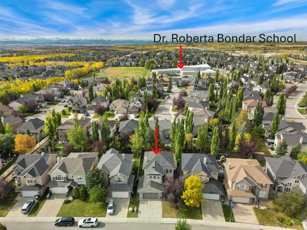 164 Strathlea Place SW
