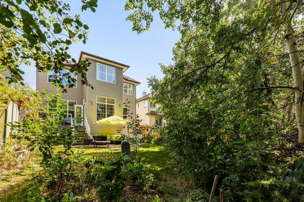 74 Rockborough Park NW