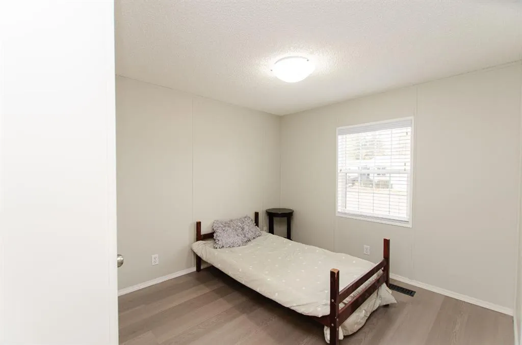 43 Parkside Drive