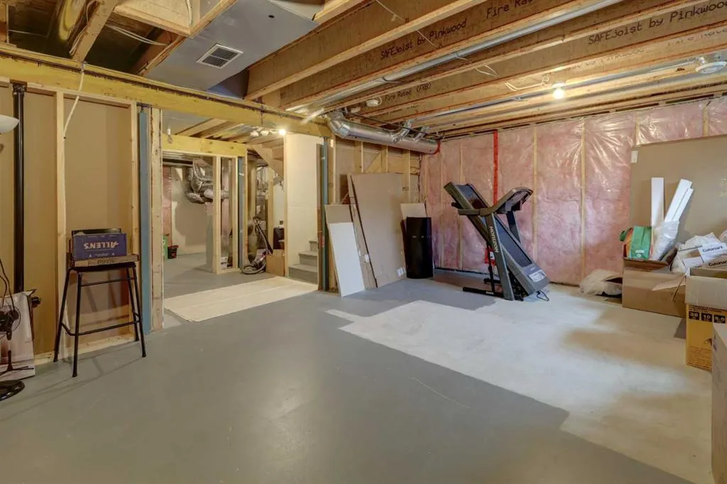 20 Nolancrest Green NW