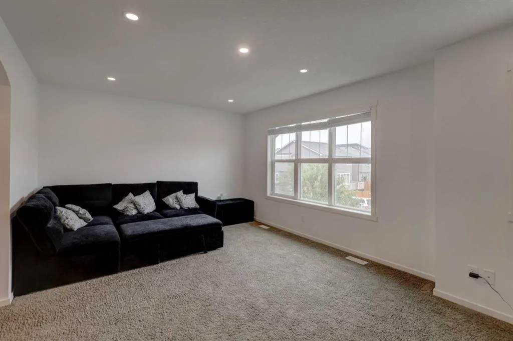 20 Nolancrest Green NW