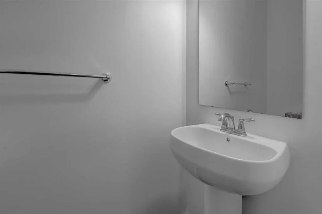 20 Nolancrest Green NW