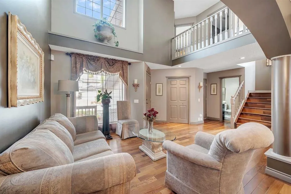 19 Panorama Hills Crescent NW
