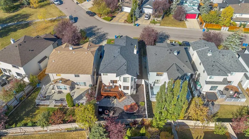 19 Panorama Hills Crescent NW