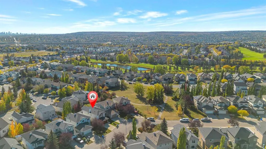 19 Panorama Hills Crescent NW