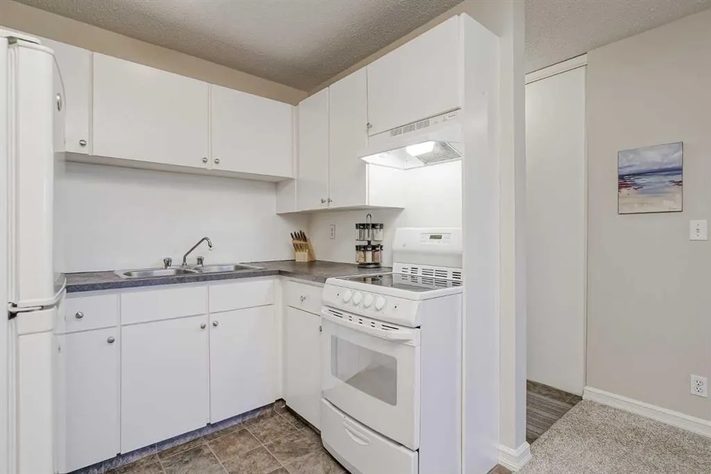 5601 Dalton Drive NW, #104D