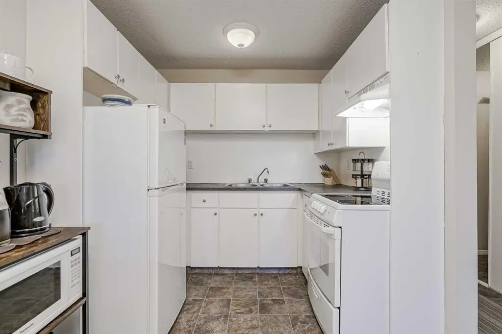 5601 Dalton Drive NW, #104D