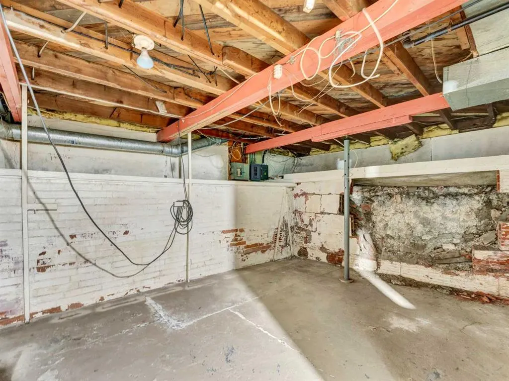 640 Pottery Street SE