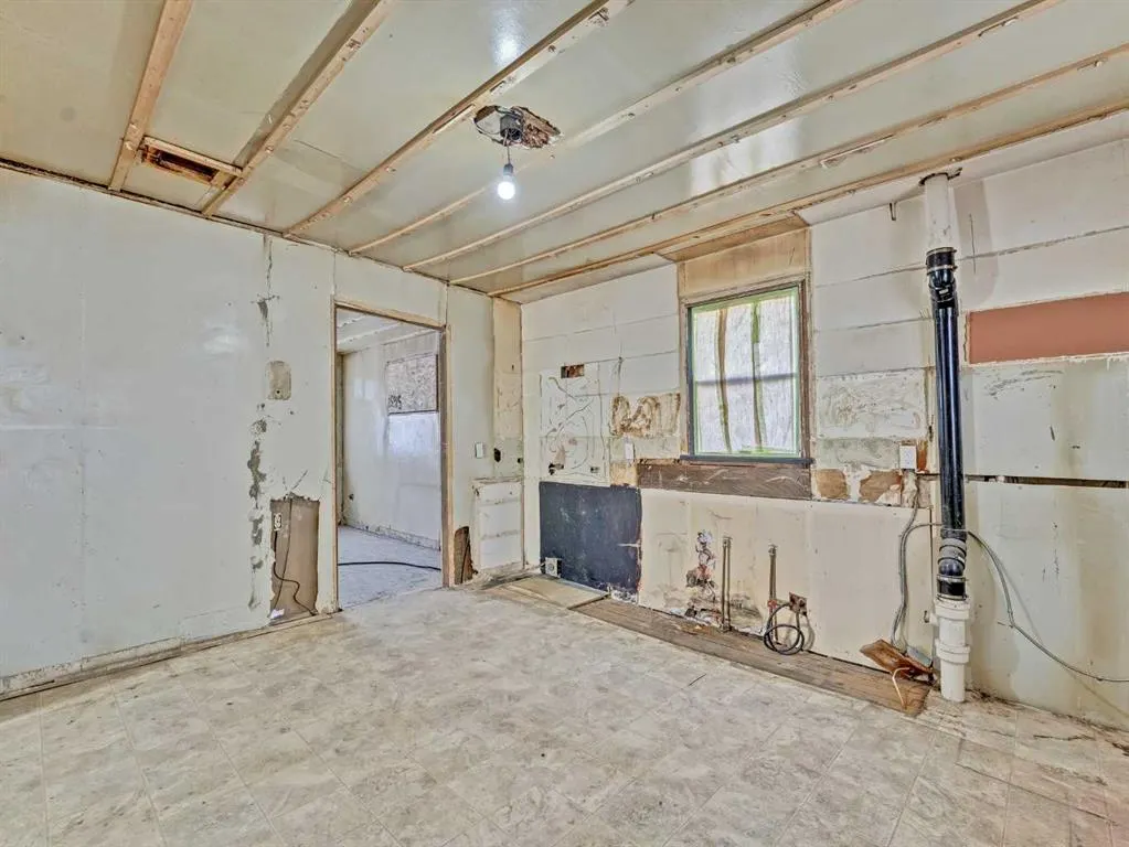 640 Pottery Street SE