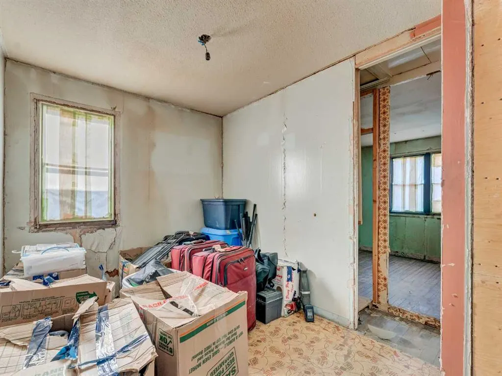 640 Pottery Street SE
