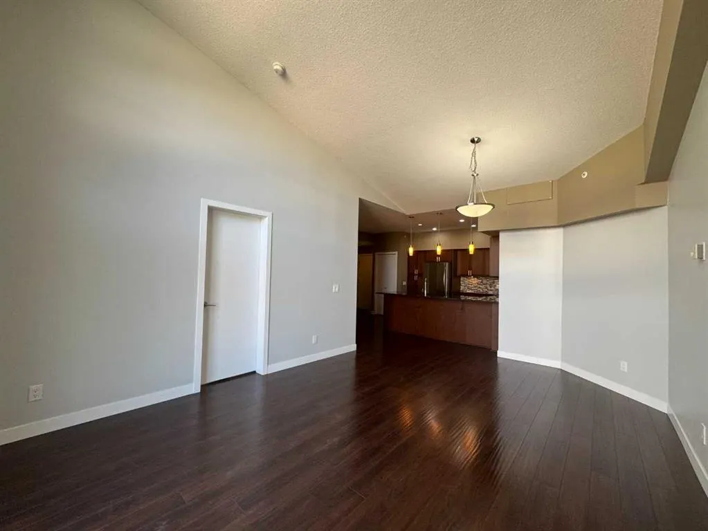 4303 1 Street NE, #528