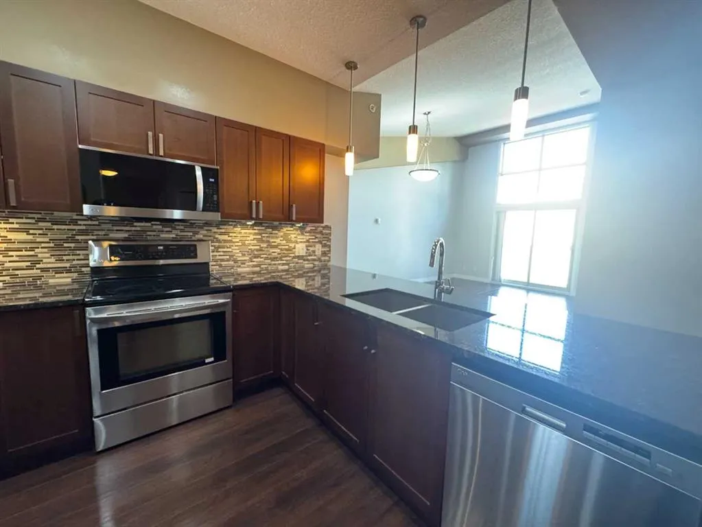 4303 1 Street NE, #528