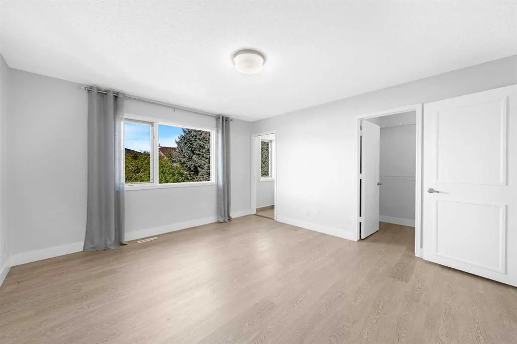30 Hidden Circle NW