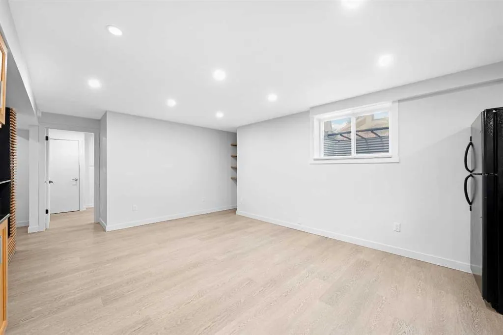 30 Hidden Circle NW