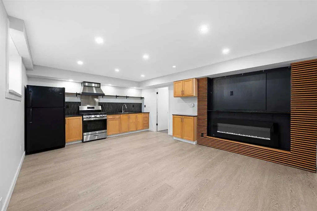 30 Hidden Circle NW