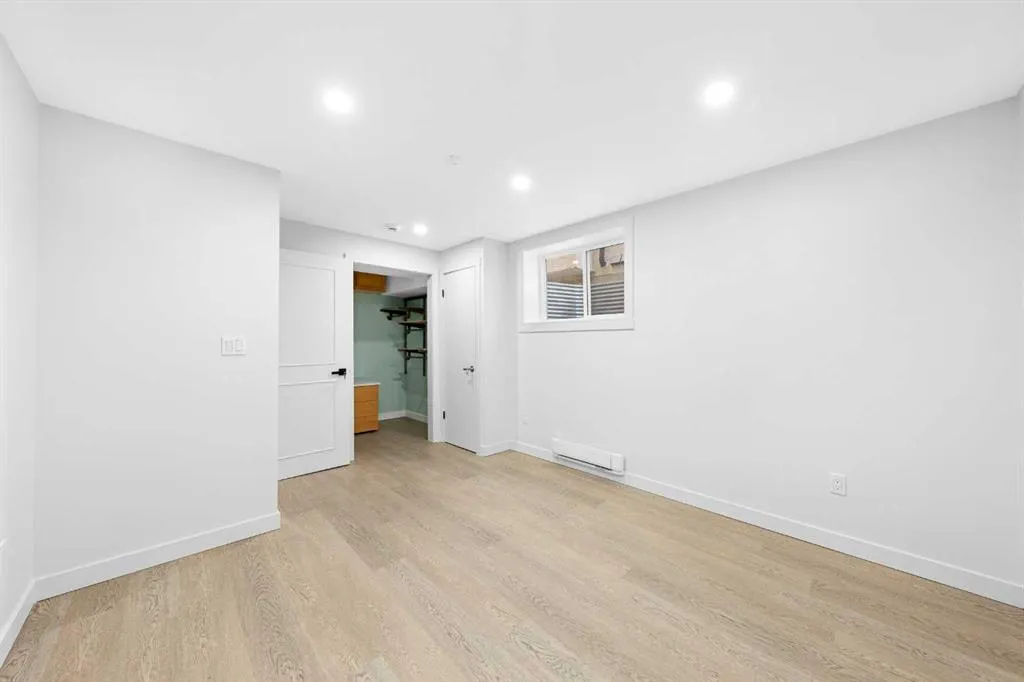 30 Hidden Circle NW