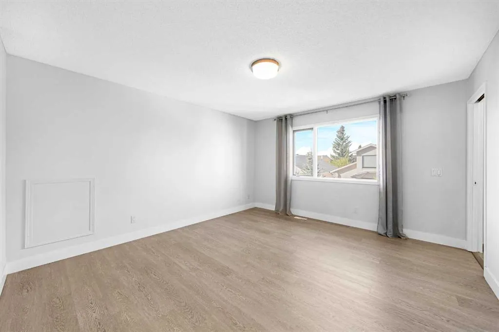 30 Hidden Circle NW