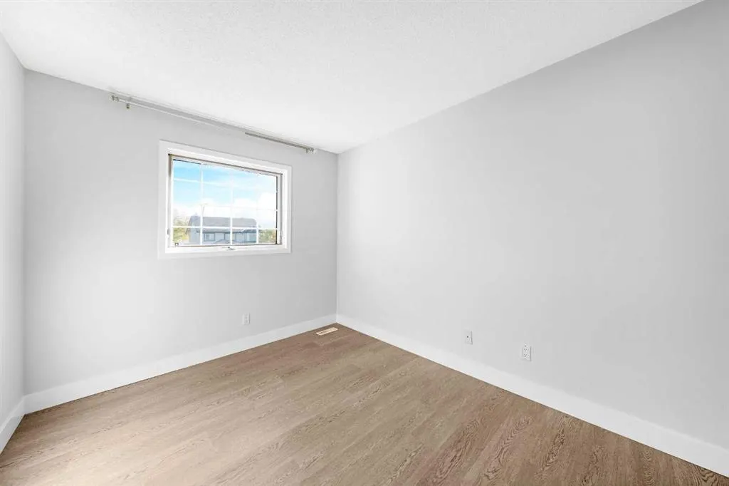 30 Hidden Circle NW