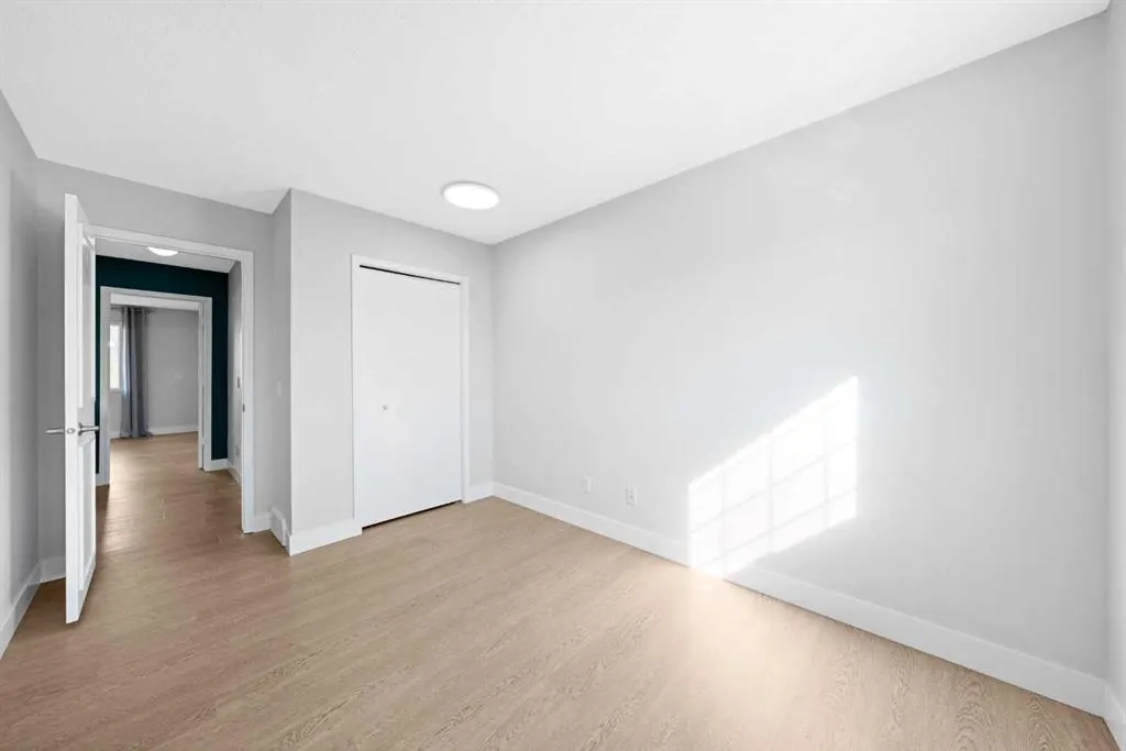 30 Hidden Circle NW