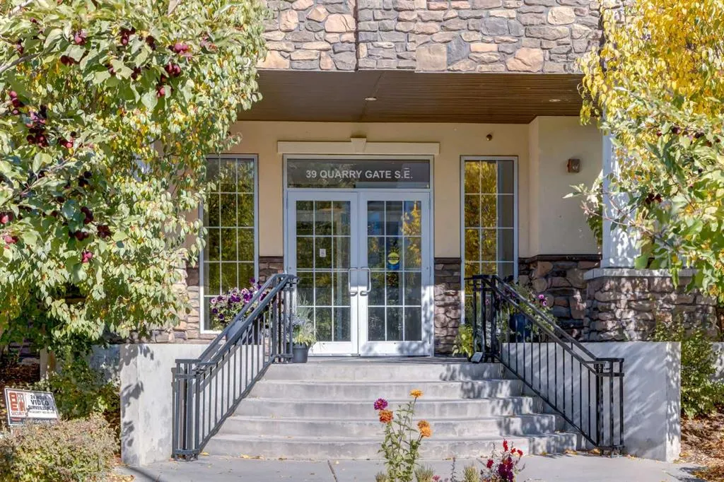 39 Quarry Gate SE, #302