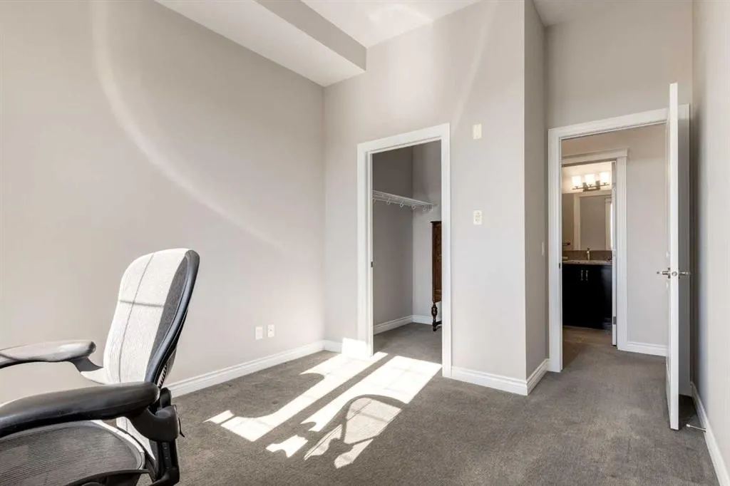 39 Quarry Gate SE, #302