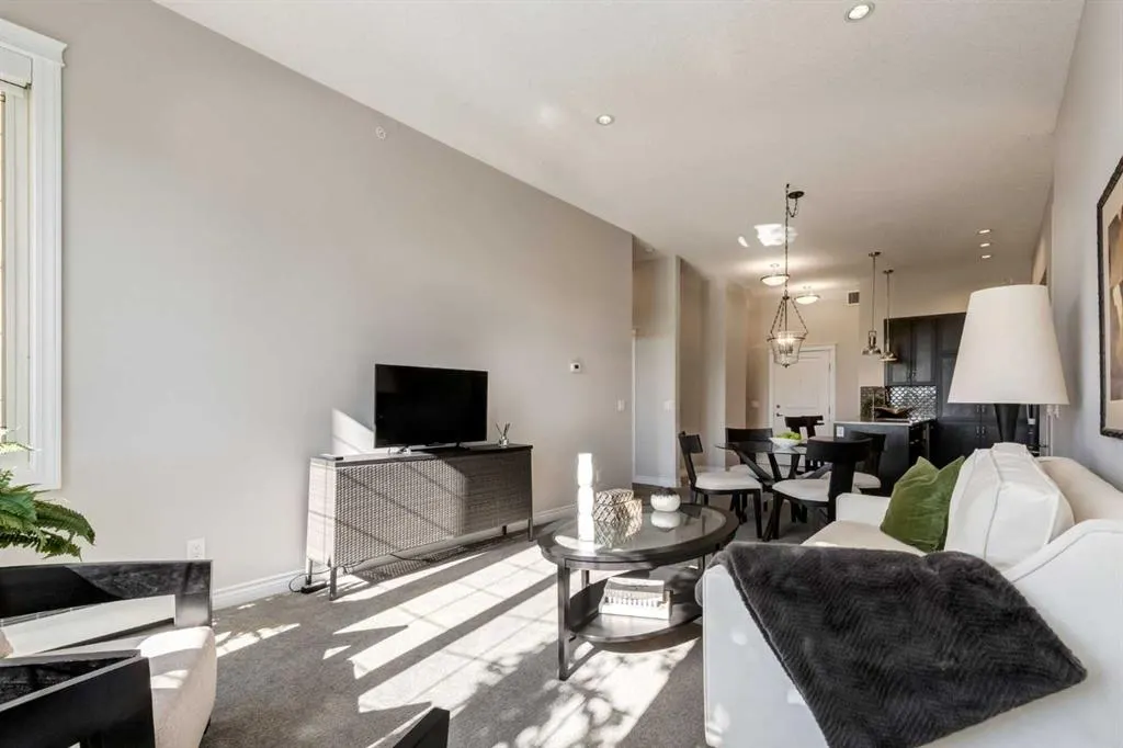 39 Quarry Gate SE, #302