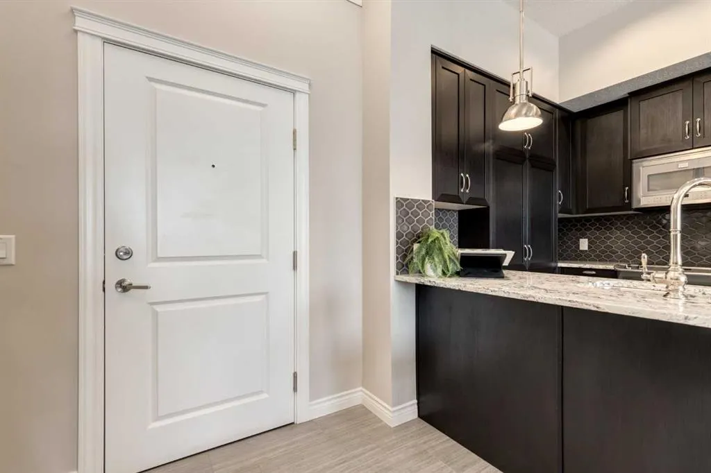 39 Quarry Gate SE, #302