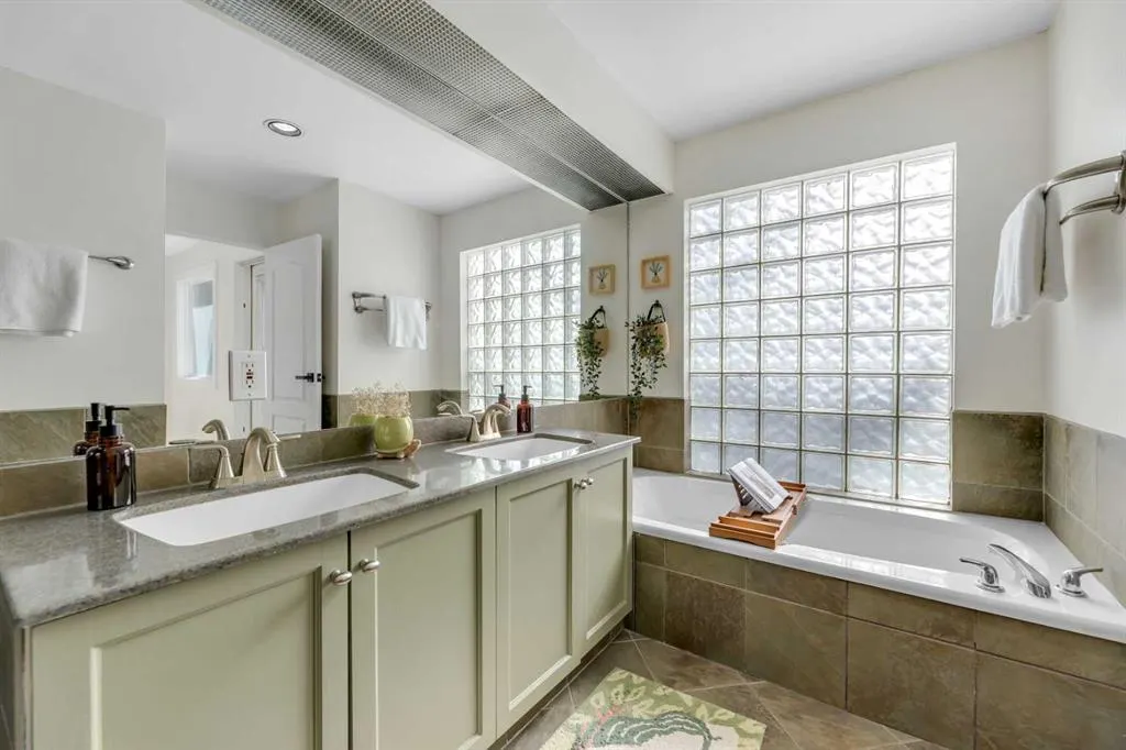 1625 15 Avenue SW, #202