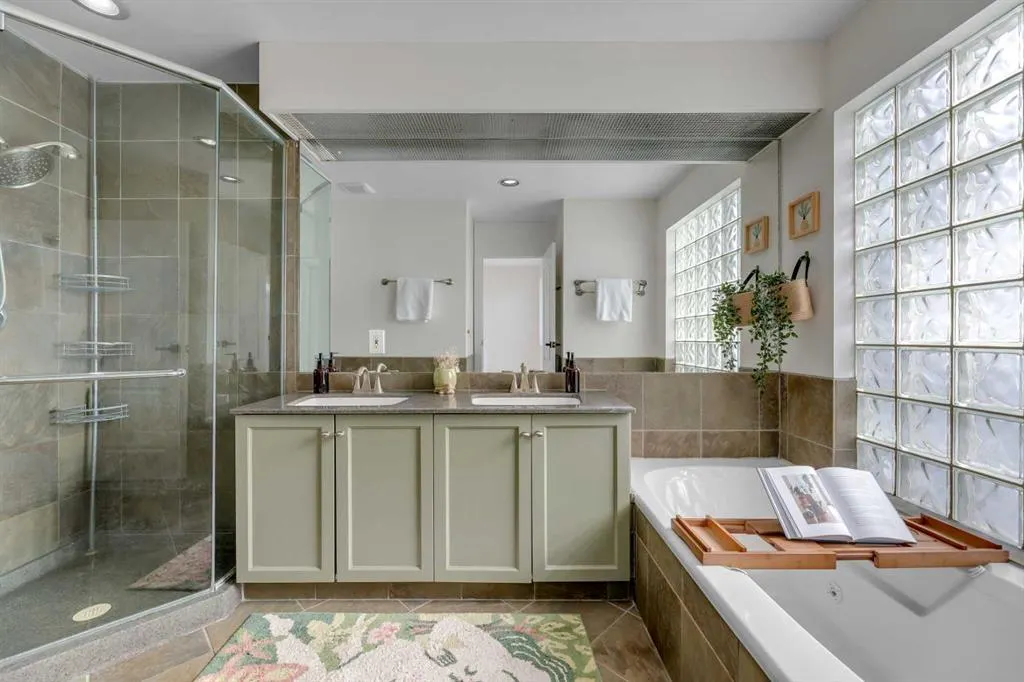 1625 15 Avenue SW, #202