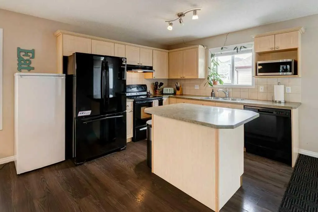 14 Everglen Manor SW