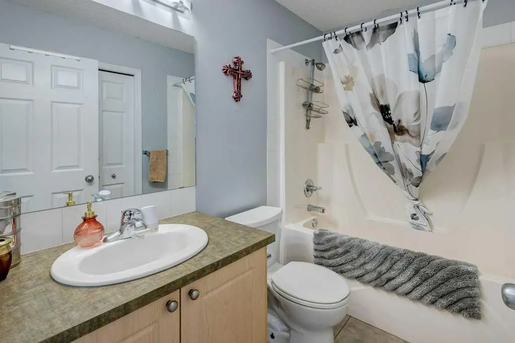 14 Everglen Manor SW