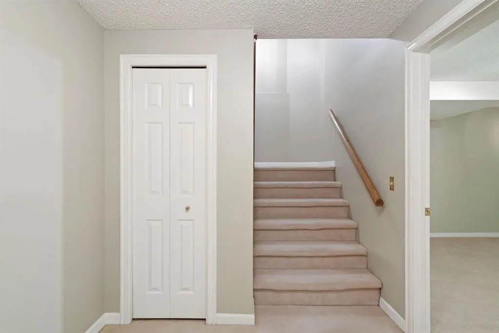 275 Woodridge Drive SW, #23