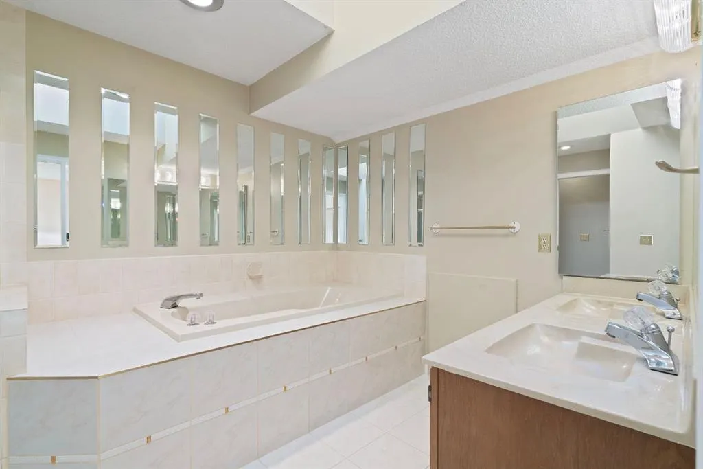 275 Woodridge Drive SW, #23