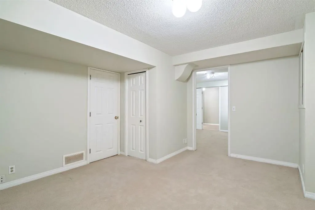 275 Woodridge Drive SW, #23