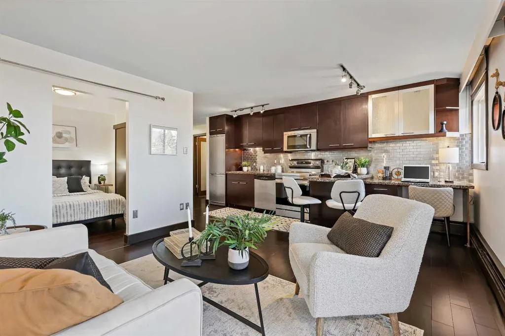 1709 19 Avenue SW, #302