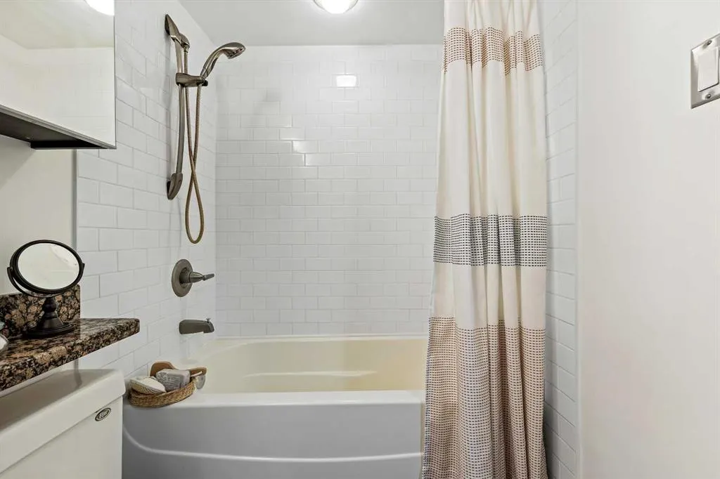1709 19 Avenue SW, #302