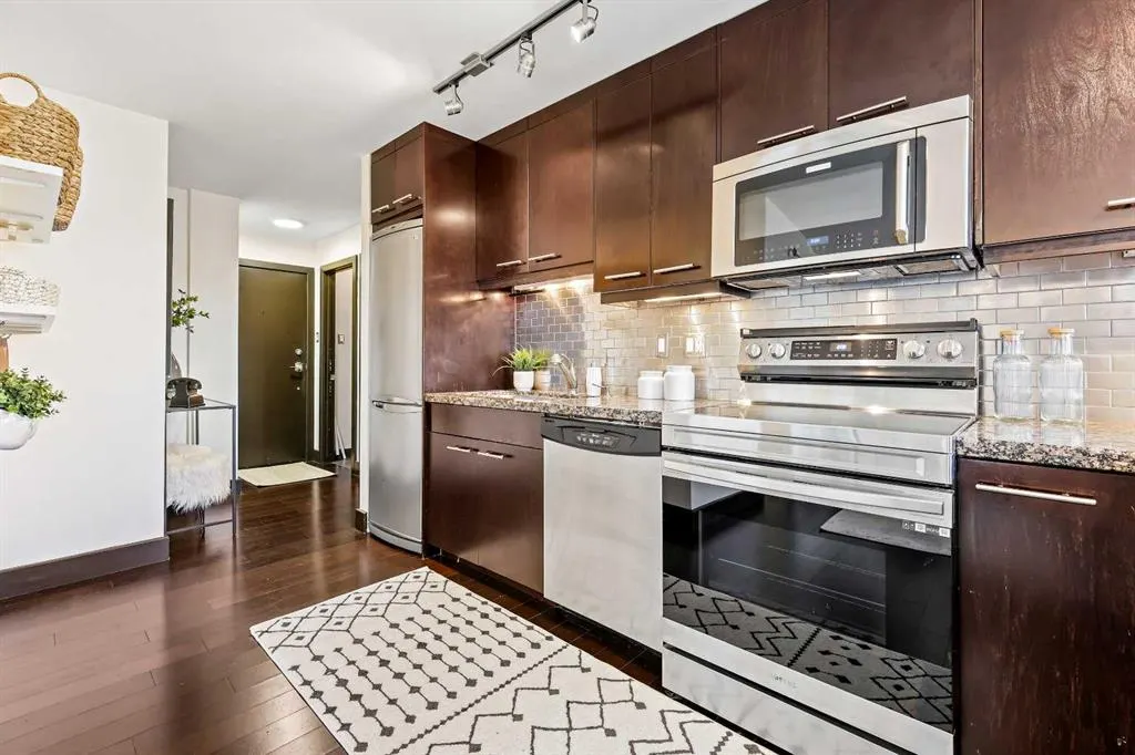 1709 19 Avenue SW, #302