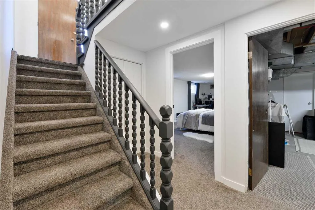 6304 Crowchild Trail SW