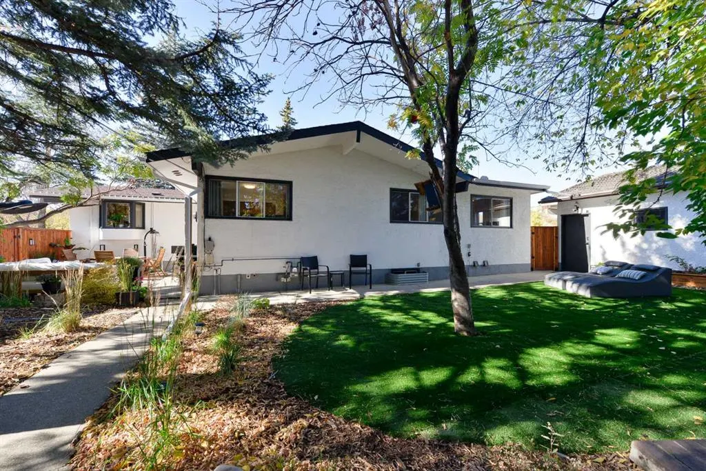 6304 Crowchild Trail SW