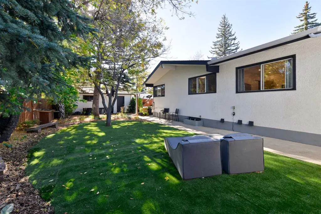 6304 Crowchild Trail SW
