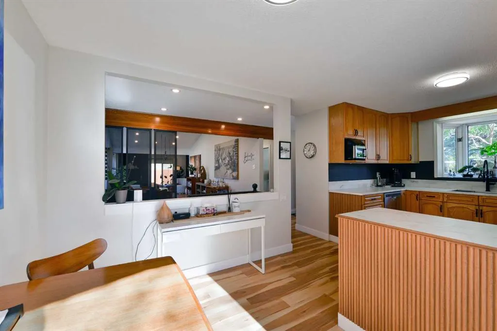 6304 Crowchild Trail SW