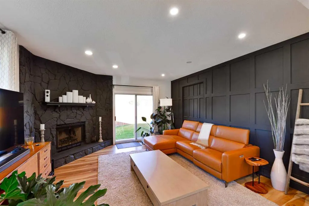 6304 Crowchild Trail SW
