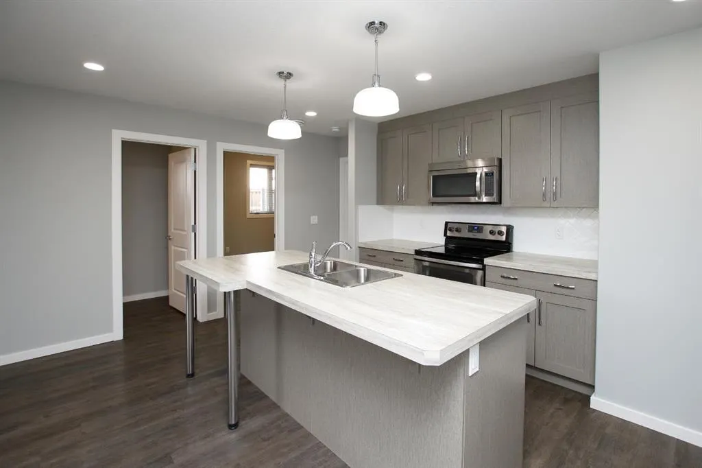 43 Reid Court, #102