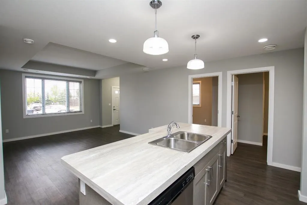 43 Reid Court, #102