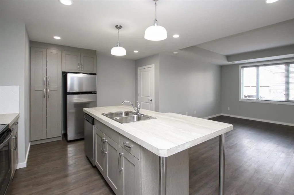 43 Reid Court, #102