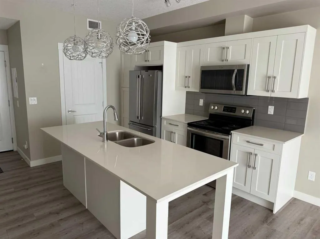 100 Auburn  Meadows Common SE, #203