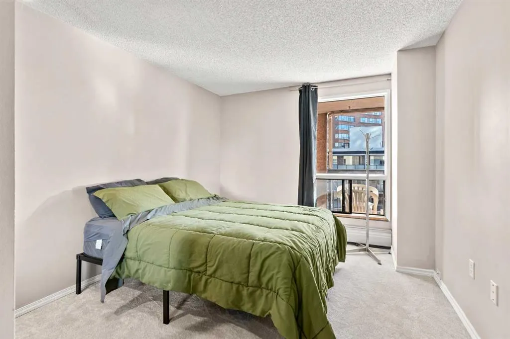 718 12 Avenue SW, #704