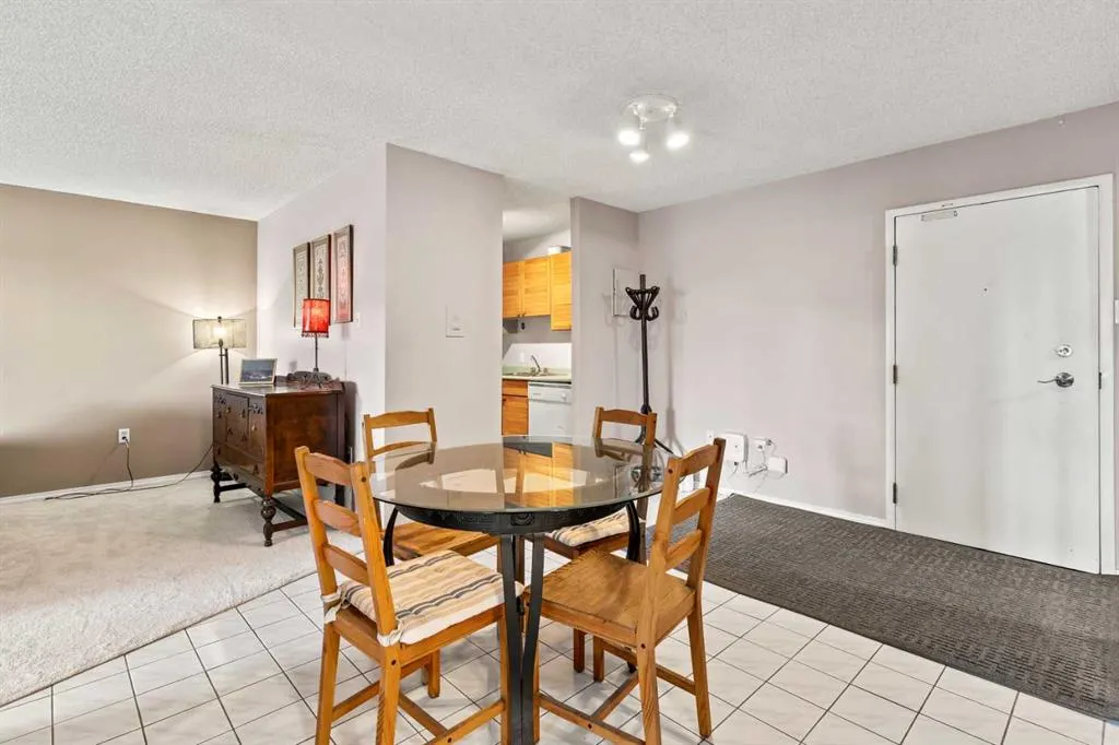 718 12 Avenue SW, #704